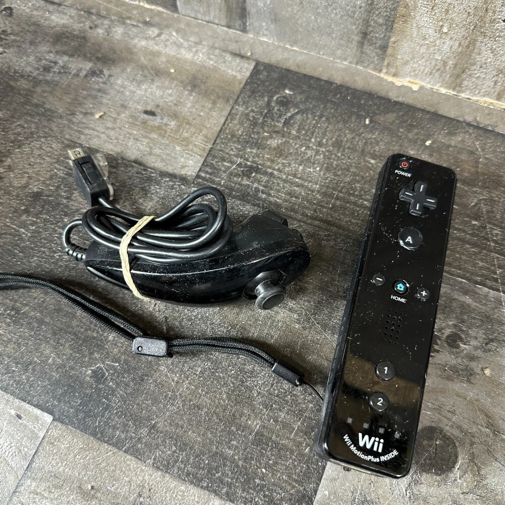 Nintendo Wii Black RVL-036 Motion Plus Remote Controller Nunchuck Gaming Combo - Picture 4 of 5